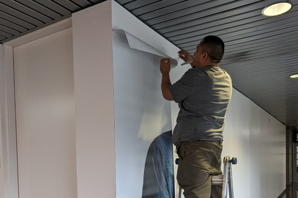 custom wall graphics removal